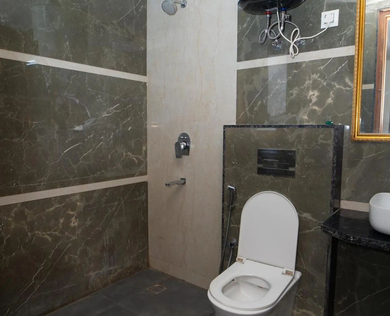 Aster Studio Sec-39 Gurgaon I Fully Furnished 2Bhk 0*,  인도