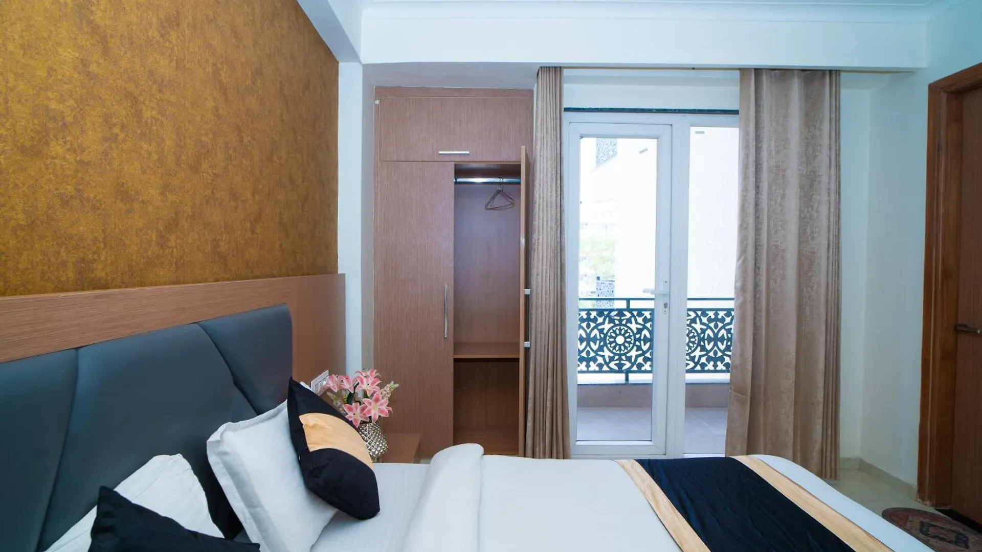 Aster Studio Sec-39 Gurgaon I Fully Furnished 2Bhk 인도